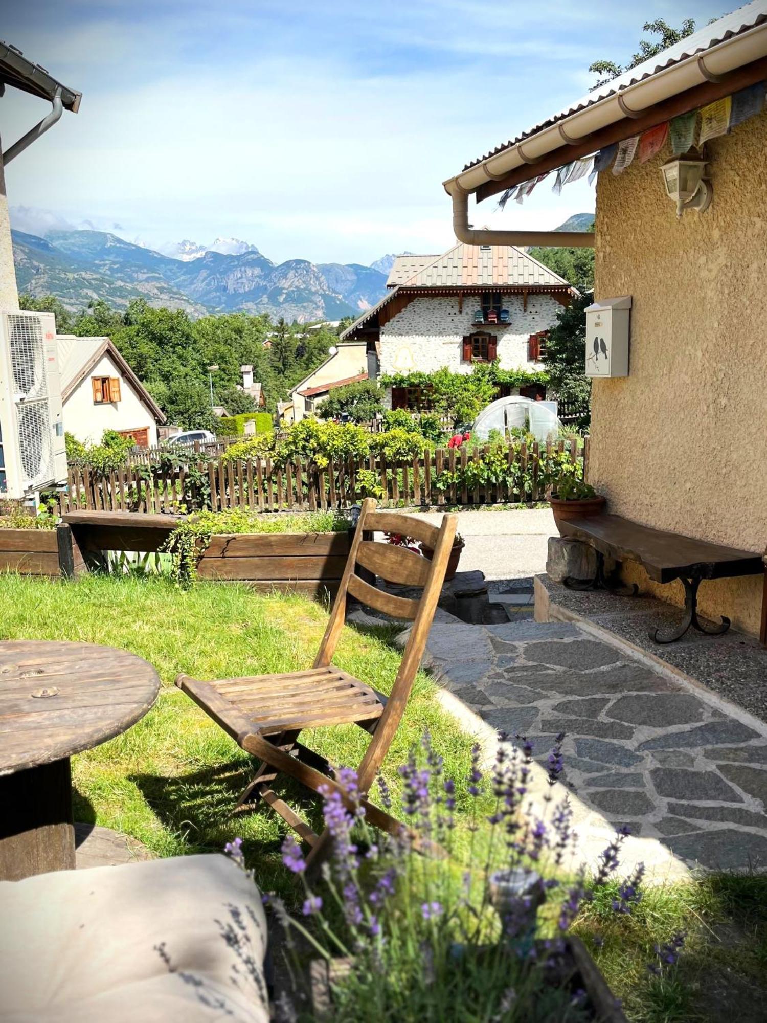 Apartamento Cozy Mini House With Beautiful Views Eygliers Exterior foto